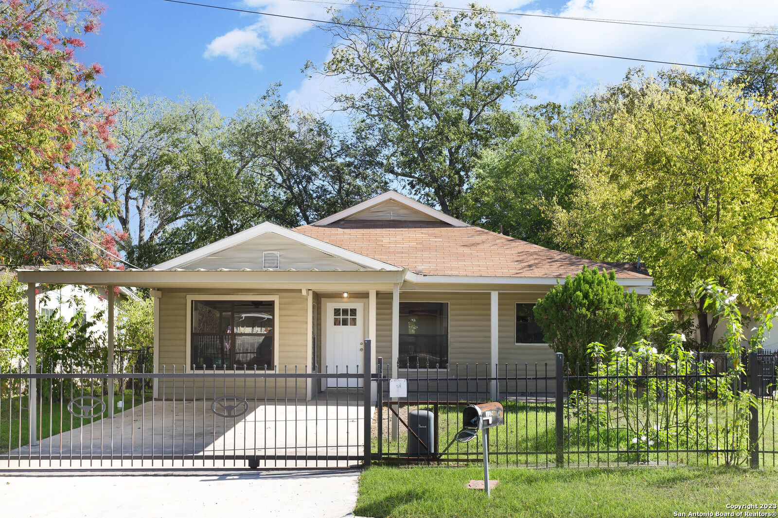 Photo of 2022 Barney Ave in San Antonio, TX