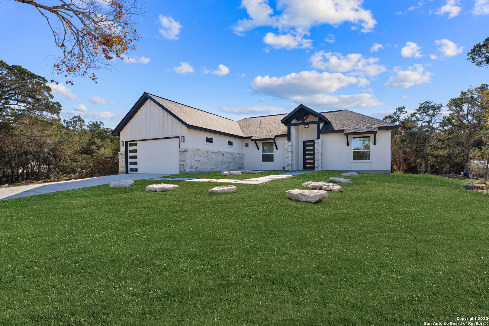 Photo of 424 Eagle Rock in Spring Branch, TX