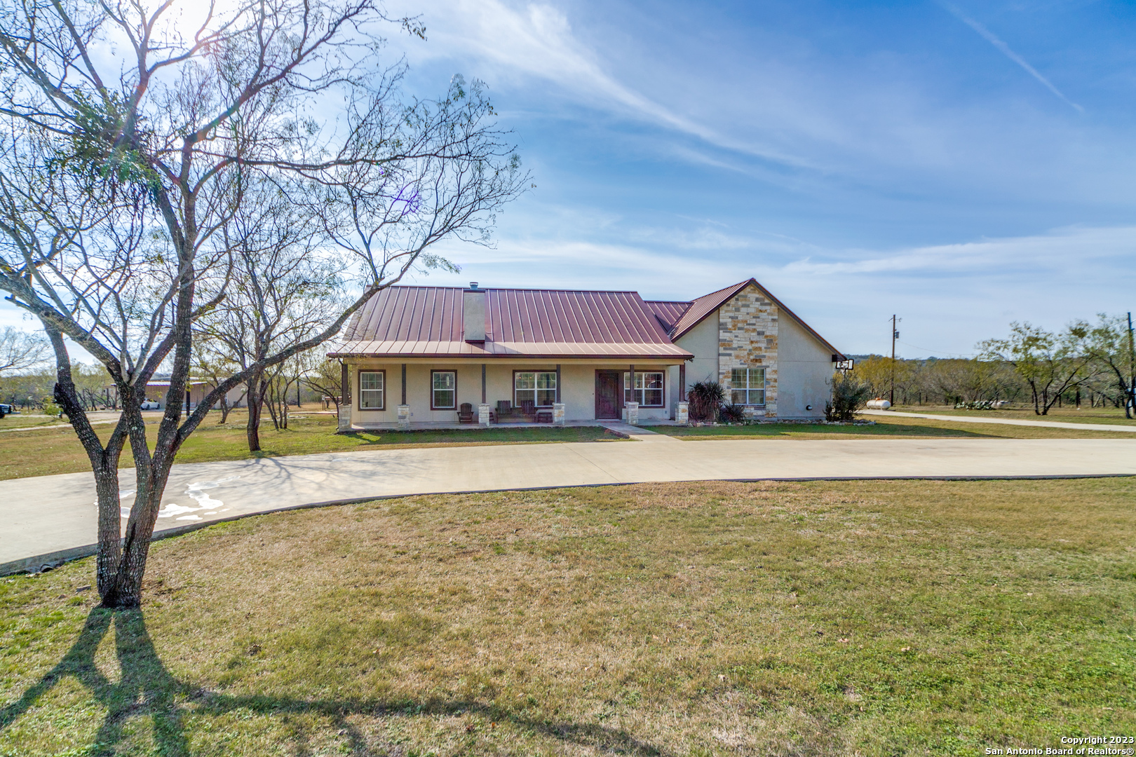 Photo of 662 County Rd 367 in Hondo, TX