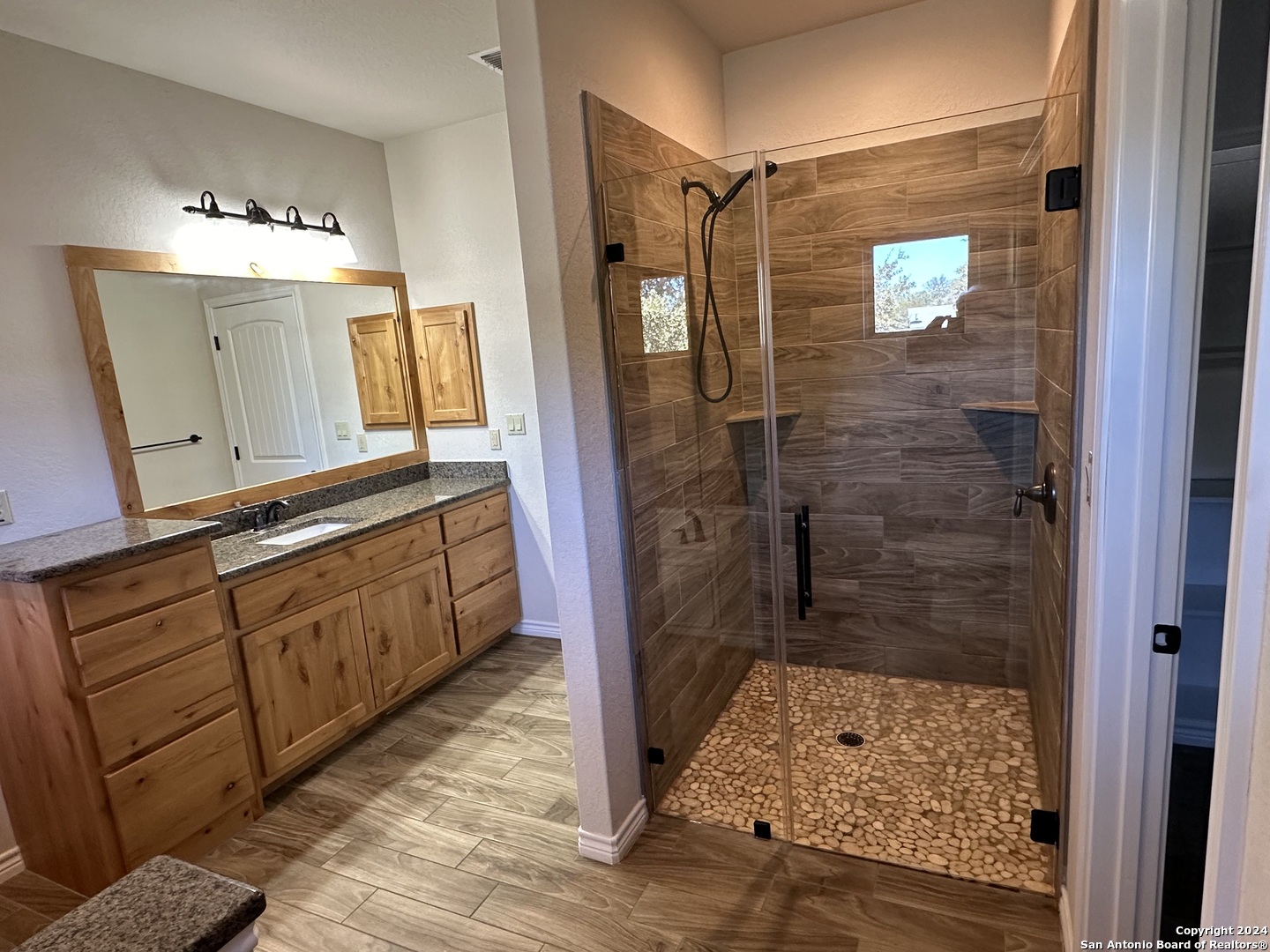 175 Quail Dr, Bandera, TX 78003