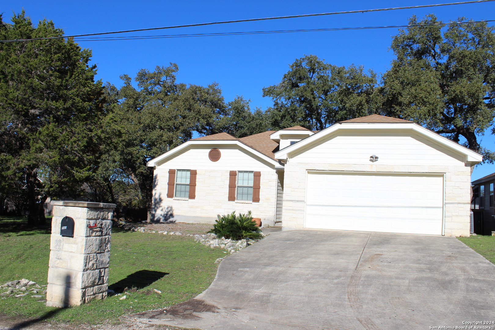 Photo of 741 Lookout Dr in Canyon Lake, TX