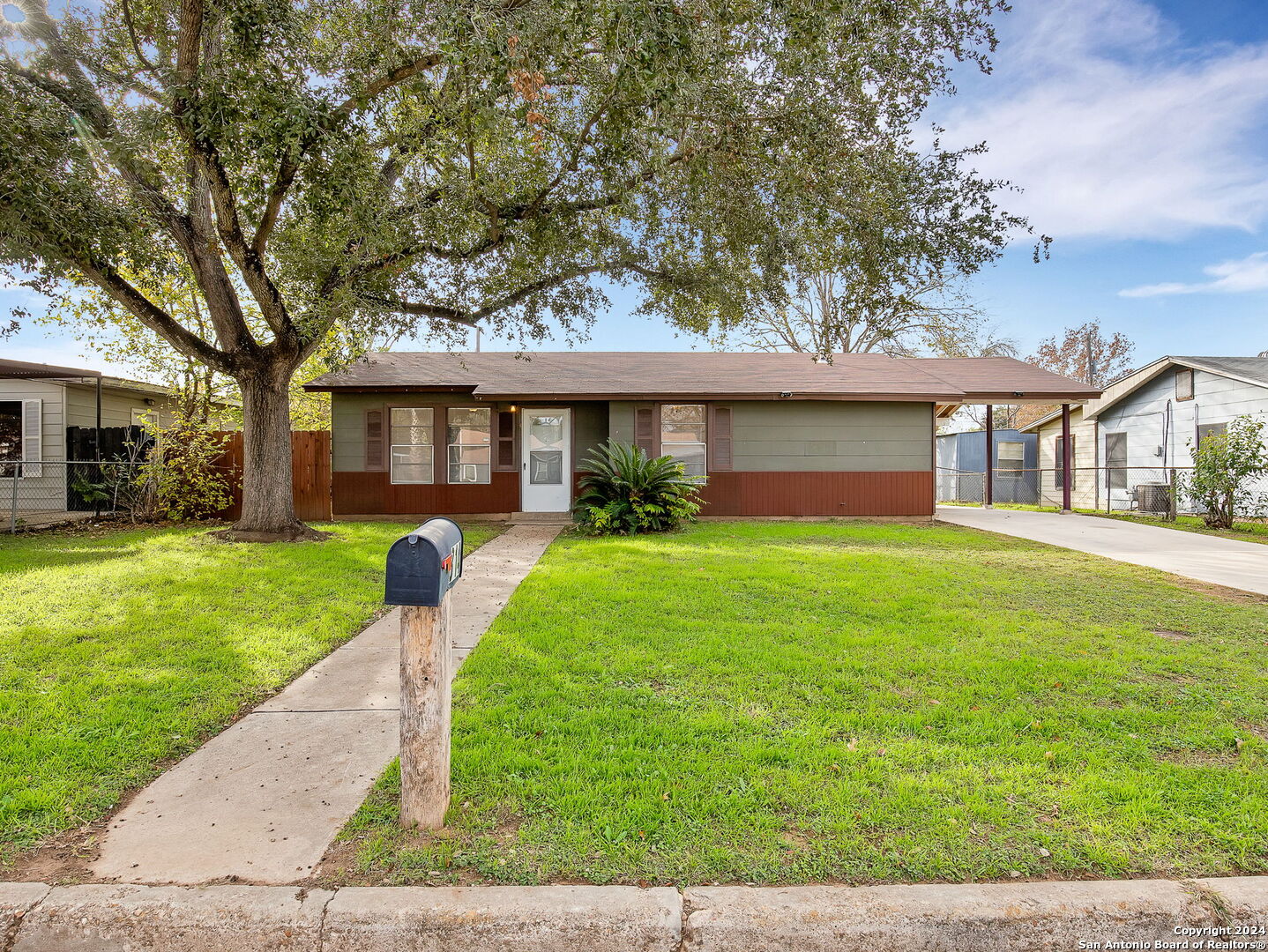 If you have additional questions regarding 314 PINEHURST BLVD  in San Antonio or would like to tour the property with us call 800-660-1022 and reference MLS# 1742738.