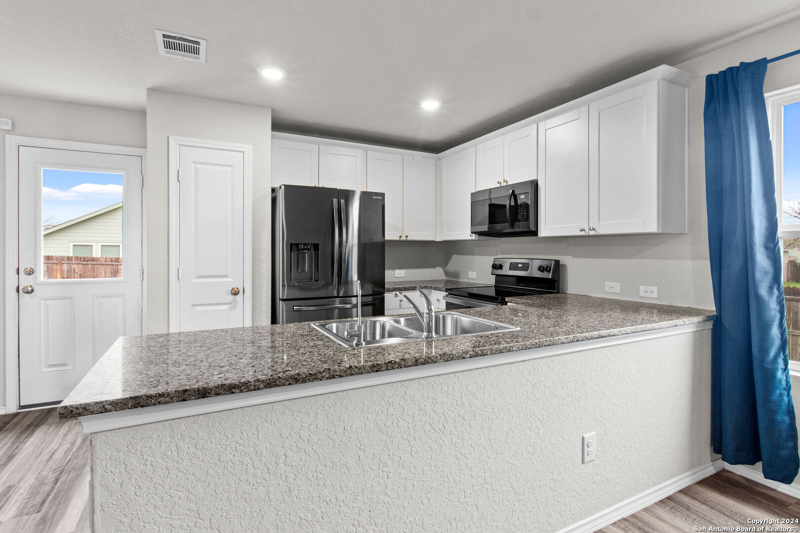 5734 MOUNTAIN PT, San Antonio, TX 78242