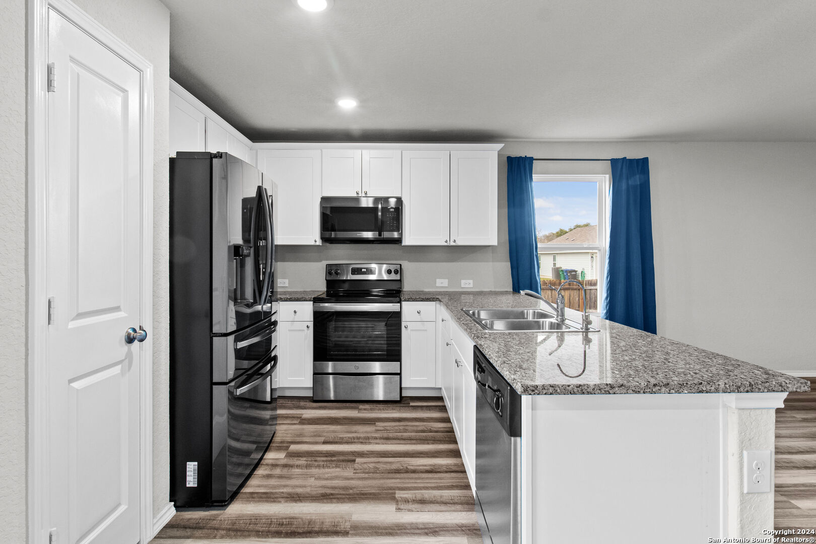 5734 MOUNTAIN PT, San Antonio, TX 78242