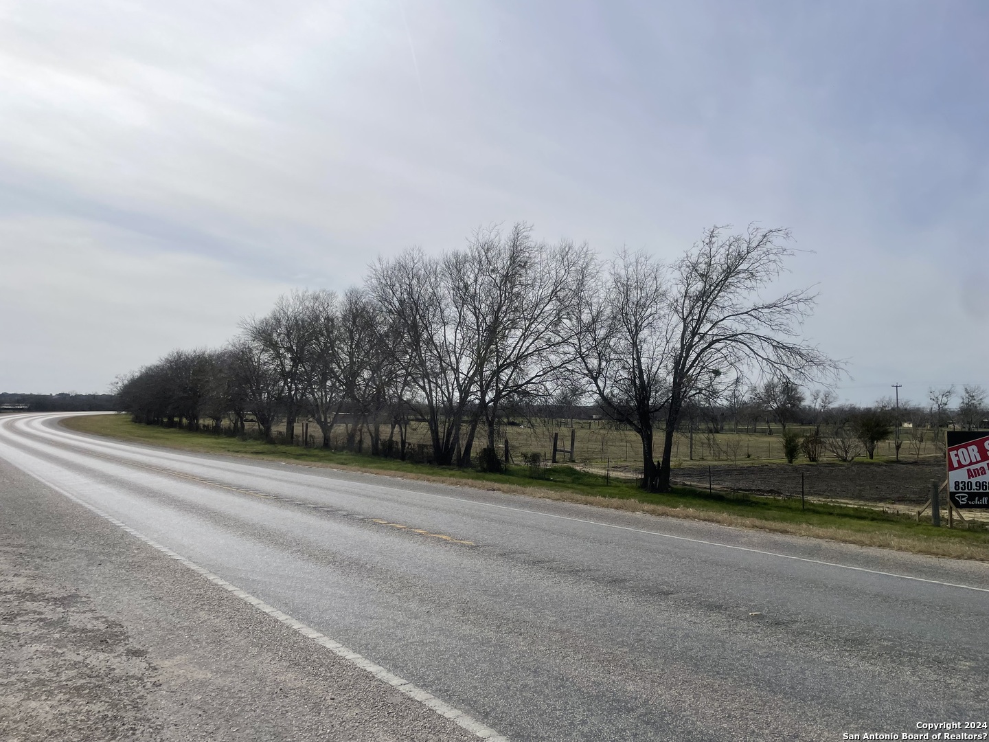 Photo of 8650 Loop 1604 E in Elmendorf, TX