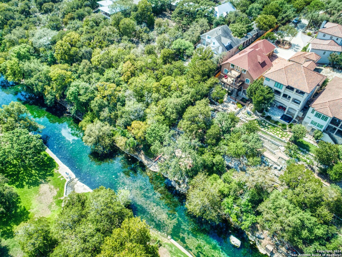 Photo of 554 Lakeview Blvd in New Braunfels, TX