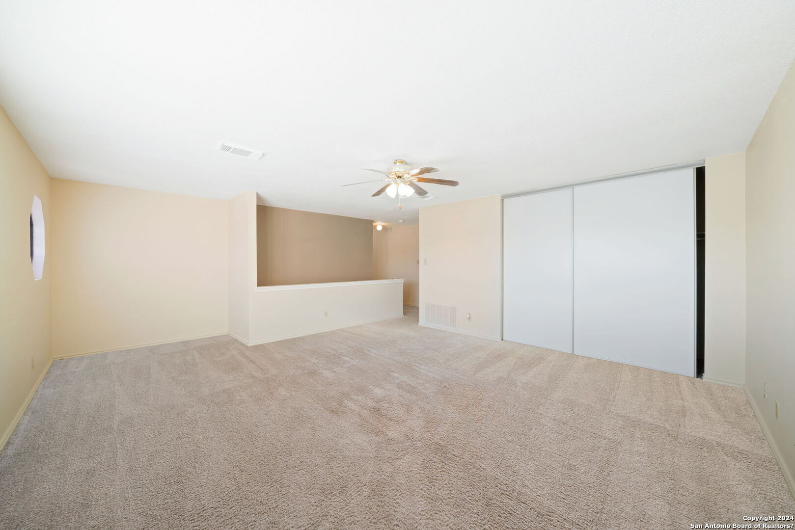 8231 CHESTNUT MANOR DR   Converse TX 78109-3259