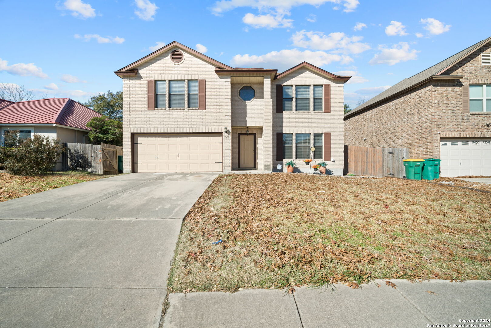 8231 CHESTNUT MANOR DR   Converse TX 78109-3259