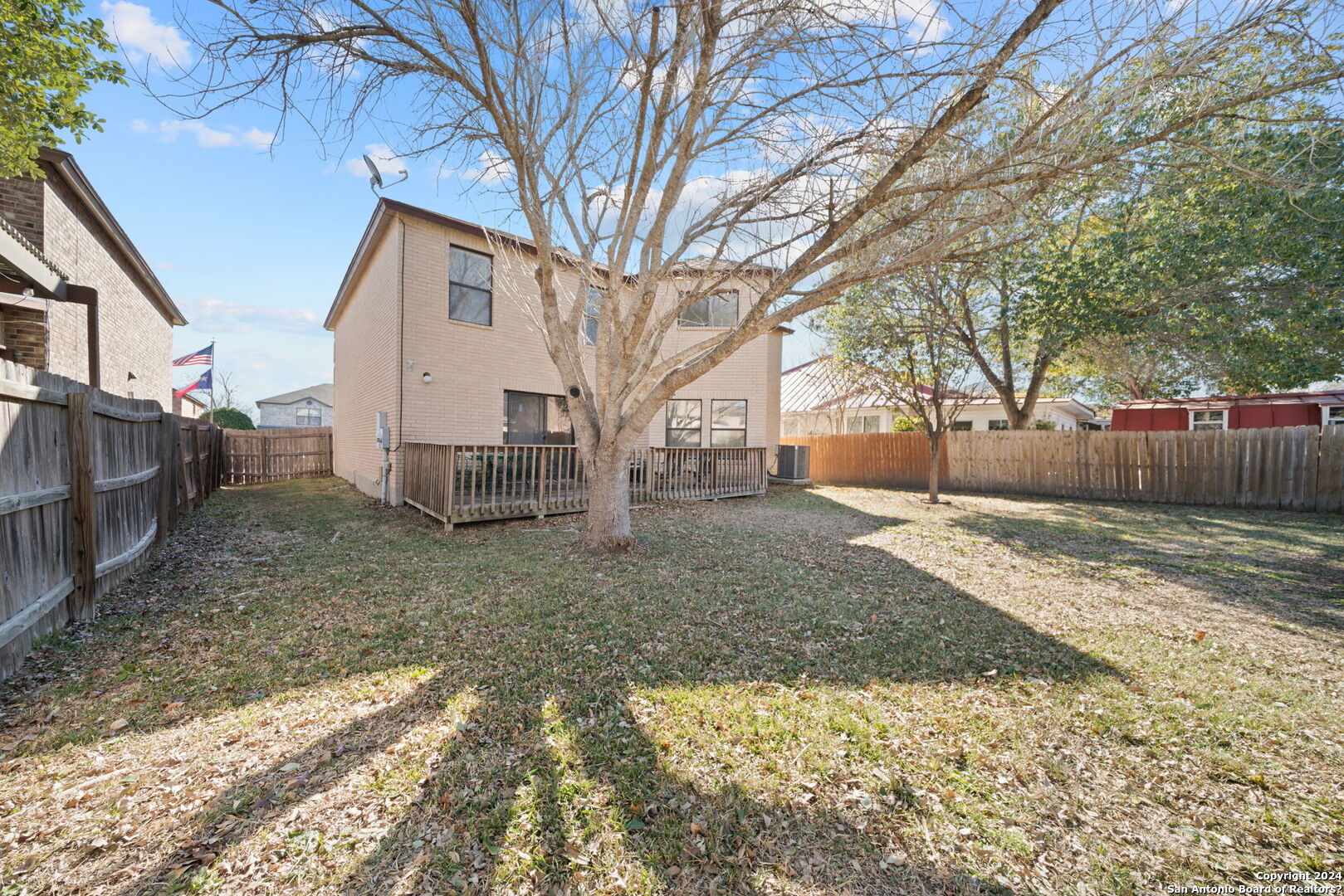8231 CHESTNUT MANOR DR   Converse TX 78109-3259