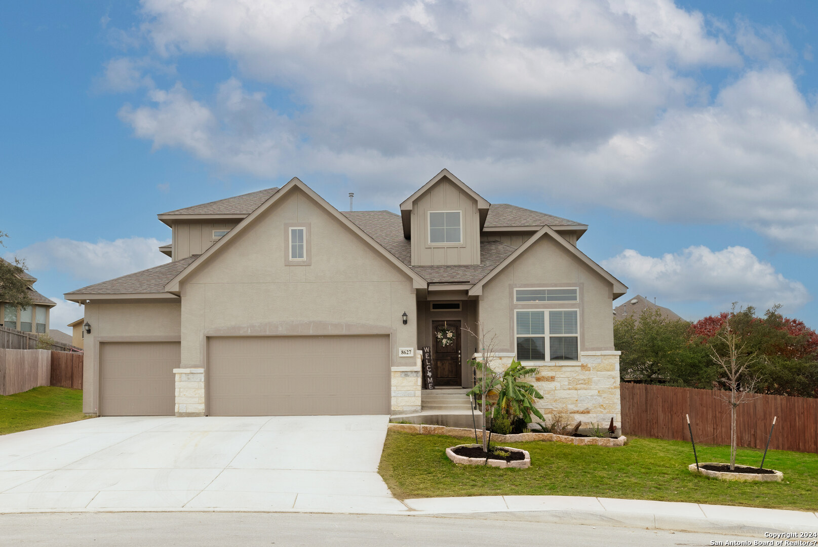 Photo of 8627 Caymus Rdg in Boerne, TX
