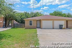 Photo of 280 Rosalie Dr in New Braunfels, TX