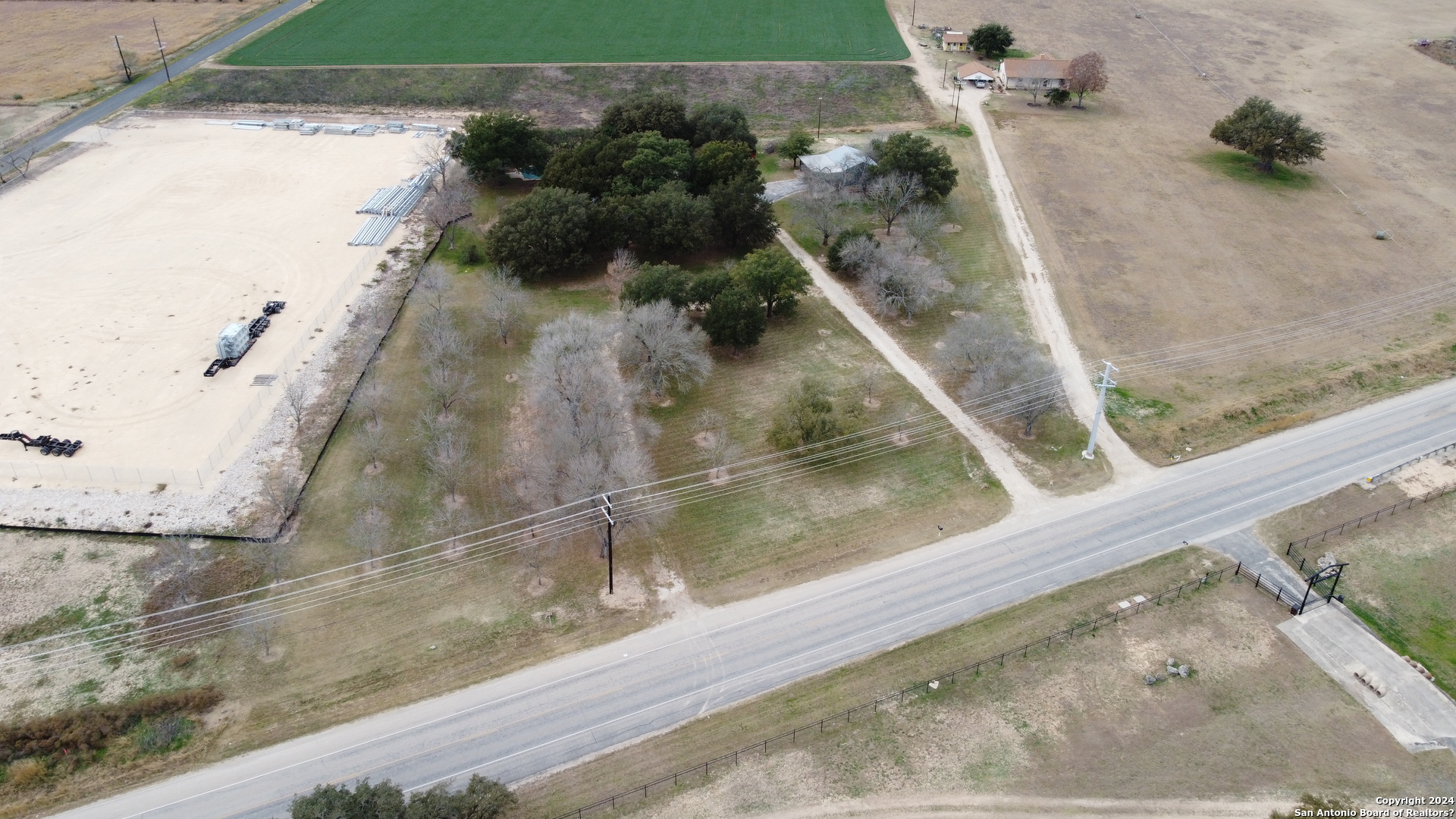 Photo of 1665 Fm 471 N in Castroville, TX
