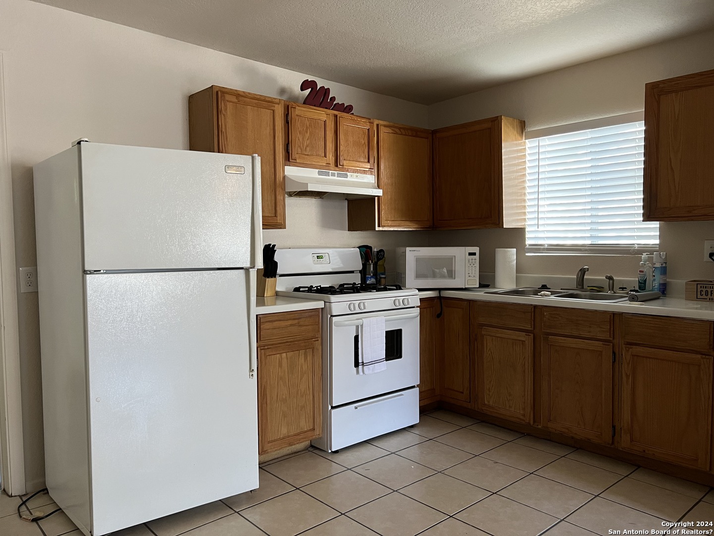 1023 N CHERRY ST, San Antonio, TX 78202