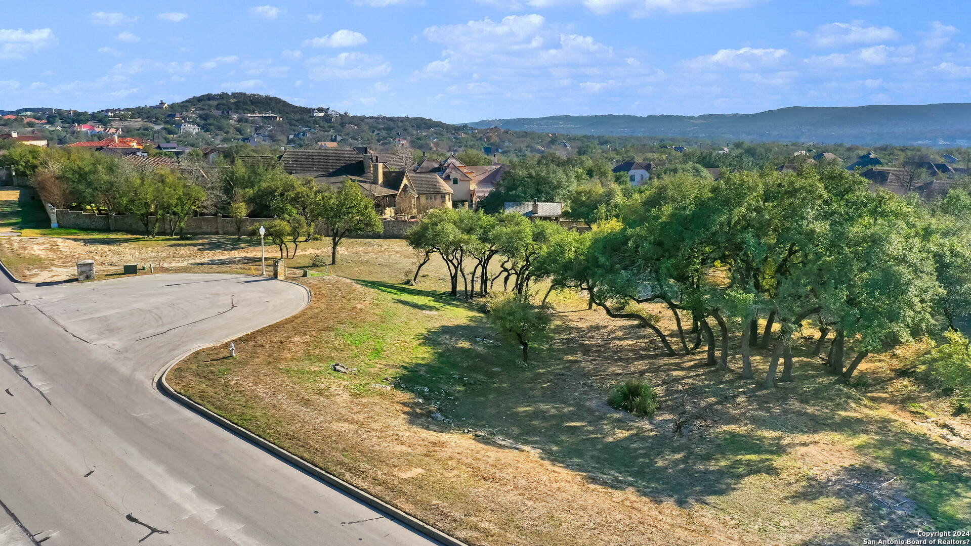 If you have additional questions regarding 163 DOMINION DR  in San Antonio or would like to tour the property with us call 800-660-1022 and reference MLS# 1750156.