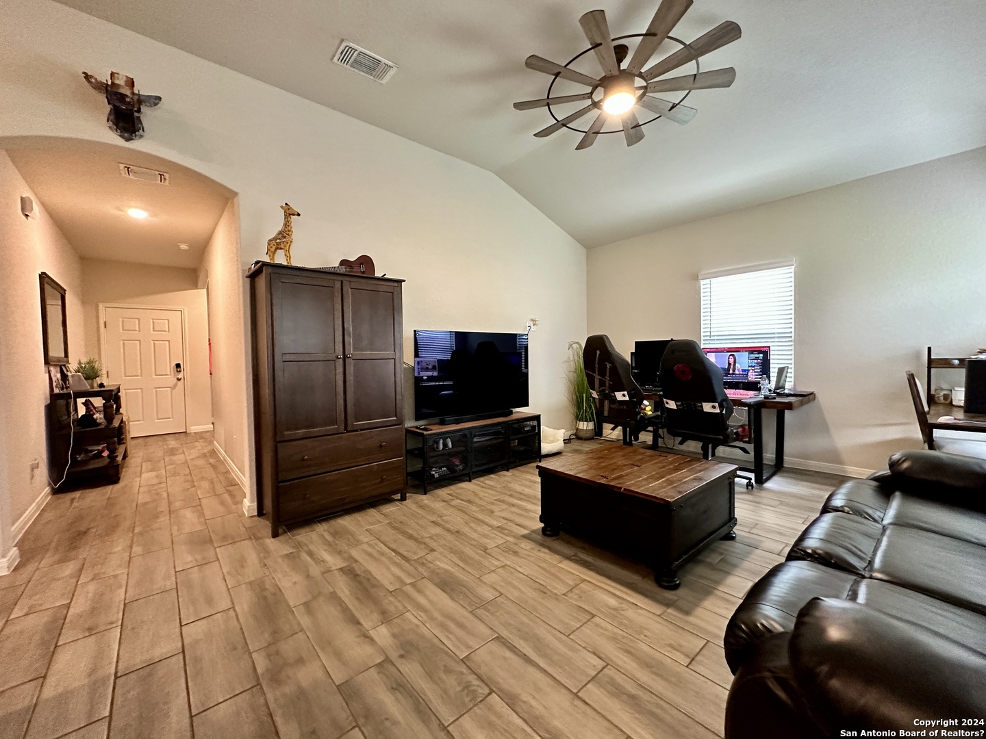 If you have additional questions regarding 7819 SUNRISE CAY  in San Antonio or would like to tour the property with us call 800-660-1022 and reference MLS# 1750821.