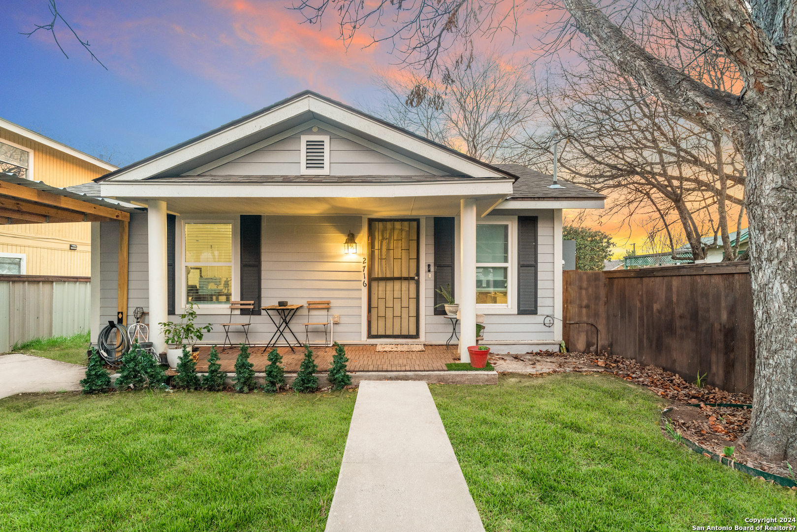If you have additional questions regarding 2716 PEREZ ST  in San Antonio or would like to tour the property with us call 800-660-1022 and reference MLS# 1750926.