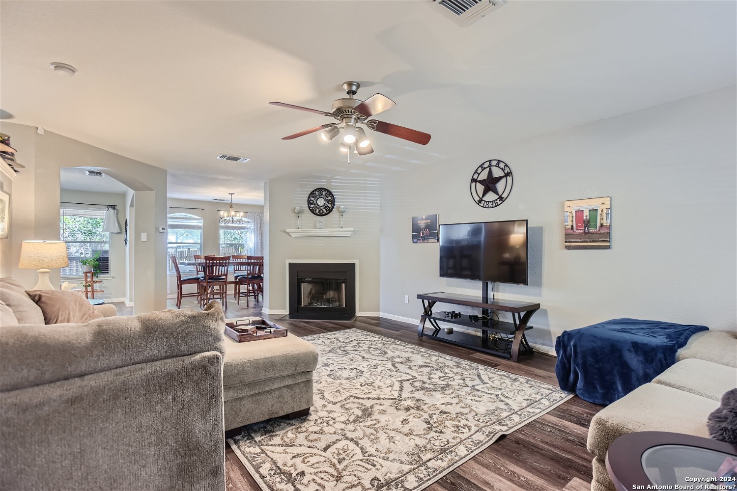 If you have additional questions regarding 5406 Tomas Cir  in San Antonio or would like to tour the property with us call 800-660-1022 and reference MLS# 1750389.