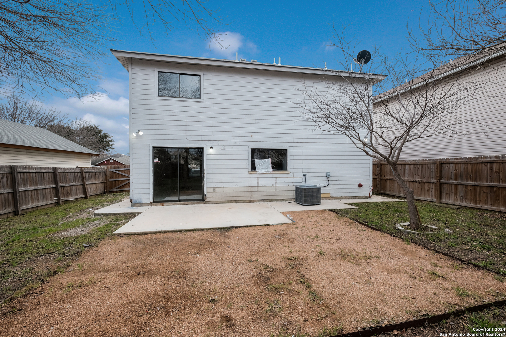If you have additional questions regarding 7962 DUELING OAK  in San Antonio or would like to tour the property with us call 800-660-1022 and reference MLS# 1750925.