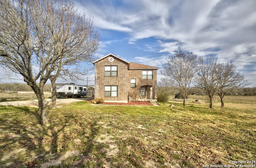 Photo of 108 Rolling Hills Dr in La Vernia, TX