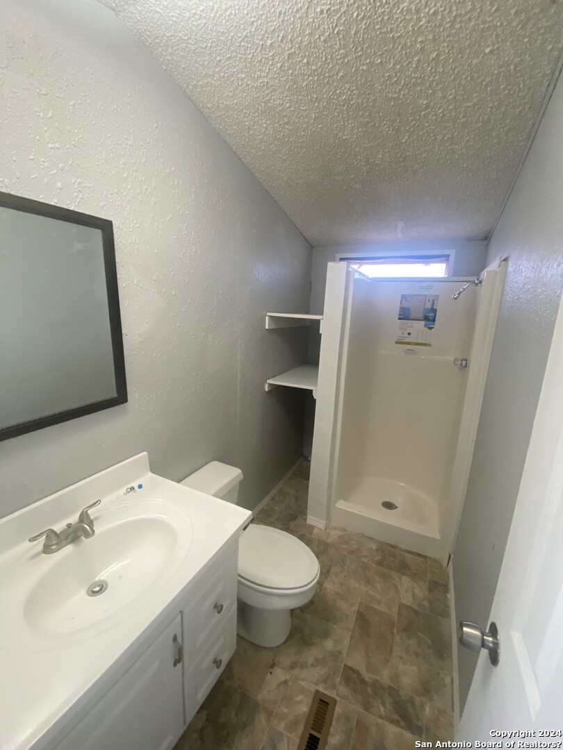 1311 W Hein Rd, #19, San Antonio, TX 78220