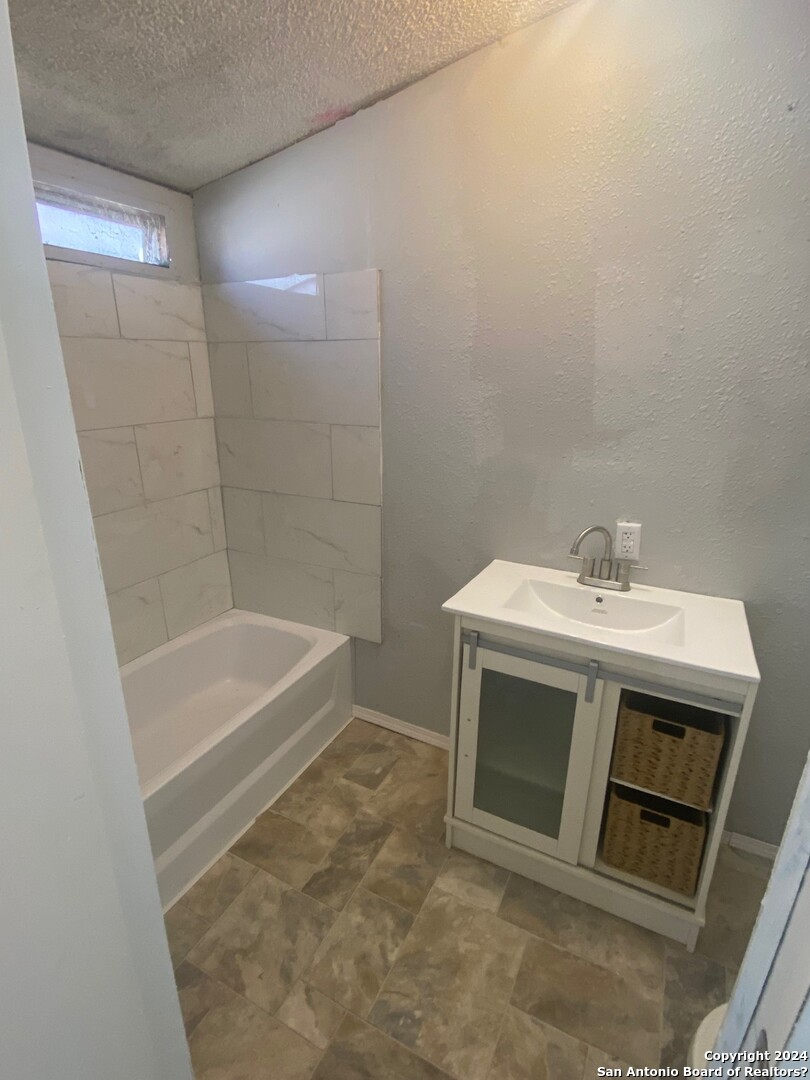 1311 W Hein Rd, #19, San Antonio, TX 78220