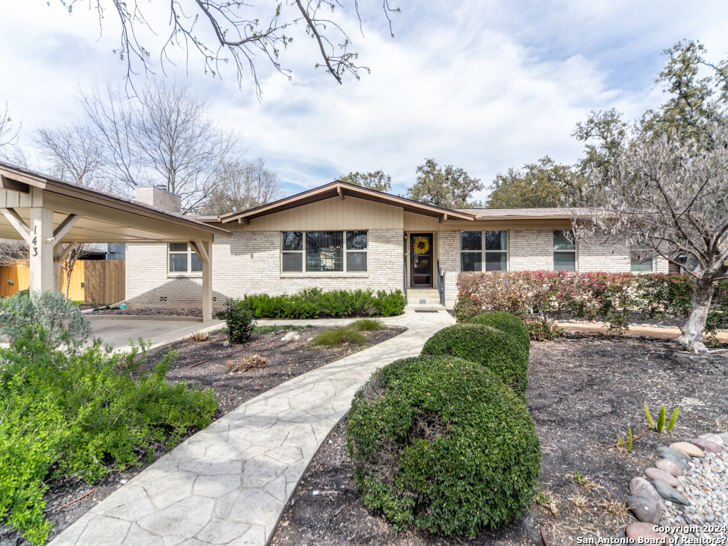 Photo of 143 Knibbe Ave in San Antonio, TX