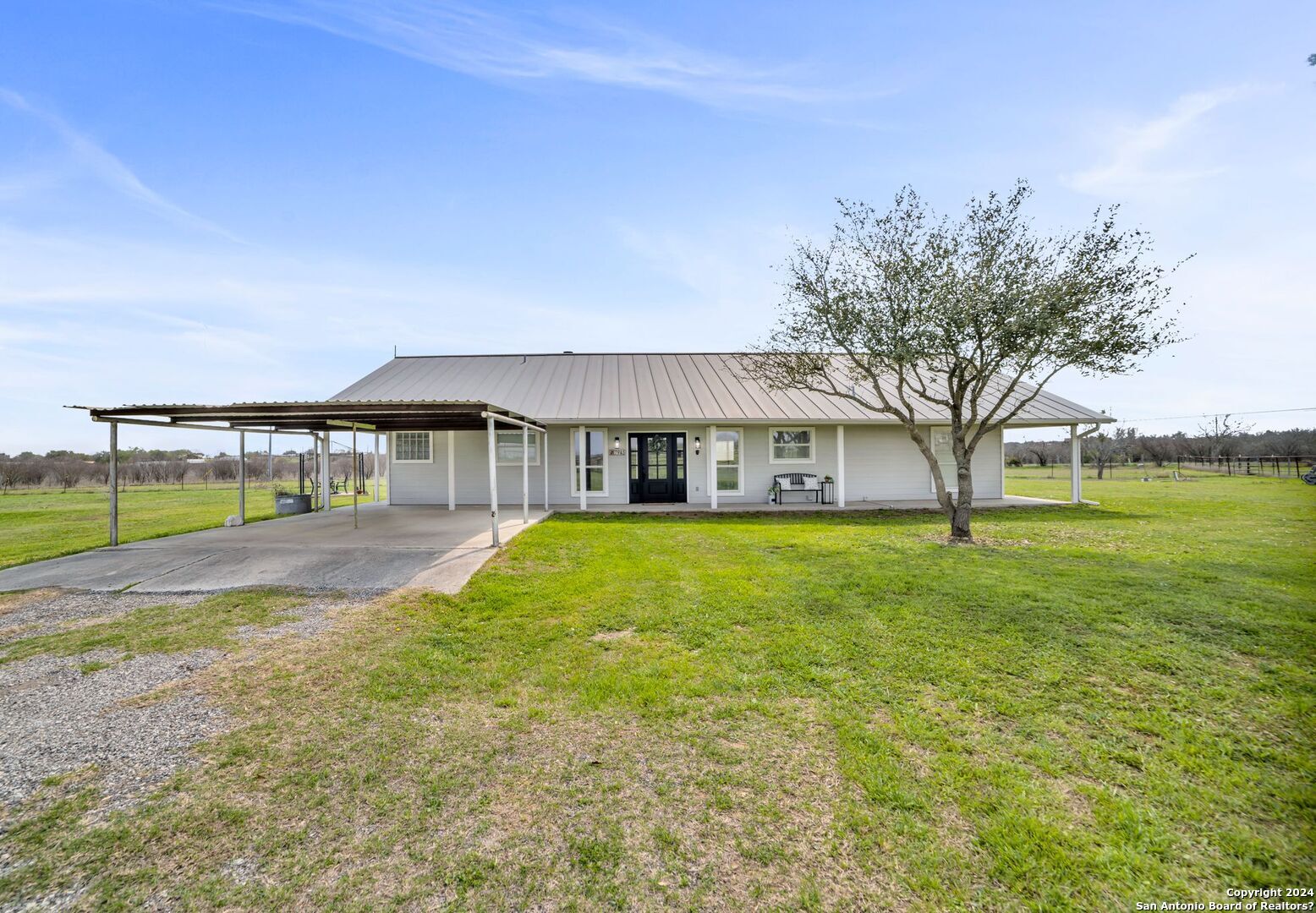 Photo of 7945 Youngsford Rd in Marion, TX