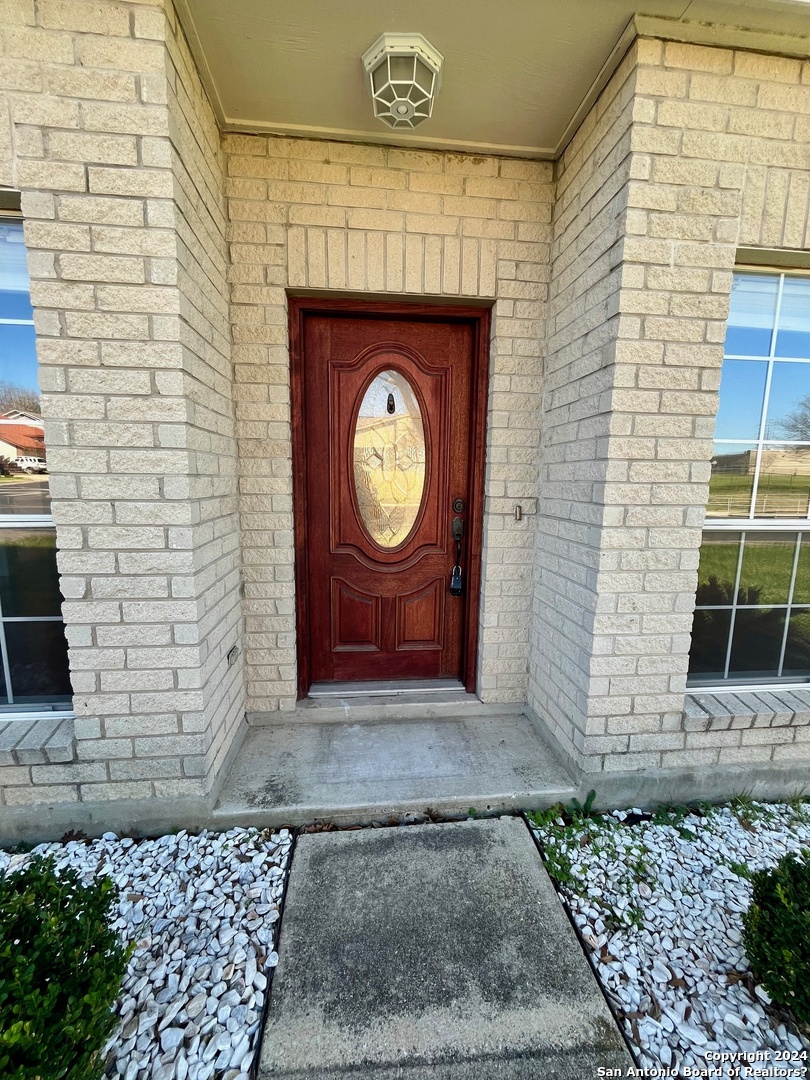 7100 MISTY RIDGE DR   Converse TX 78109-2701