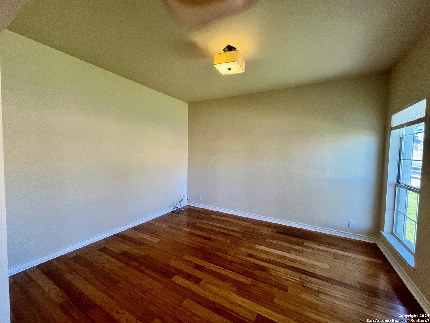 7100 MISTY RIDGE DR   Converse TX 78109-2701