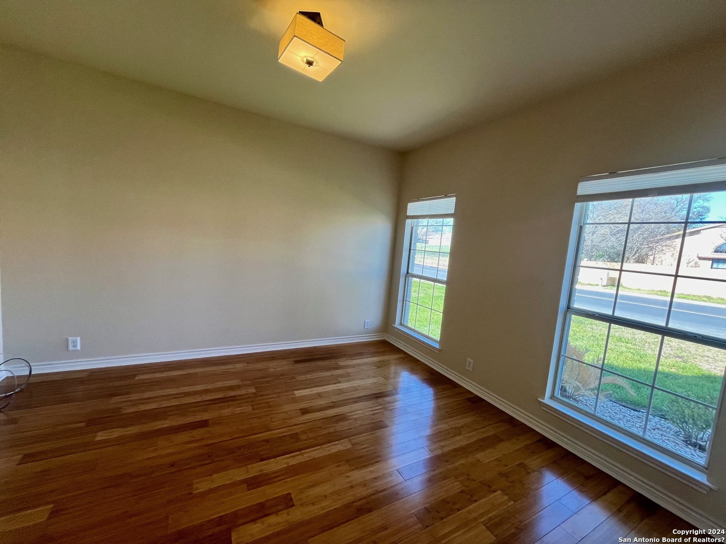 7100 MISTY RIDGE DR   Converse TX 78109-2701