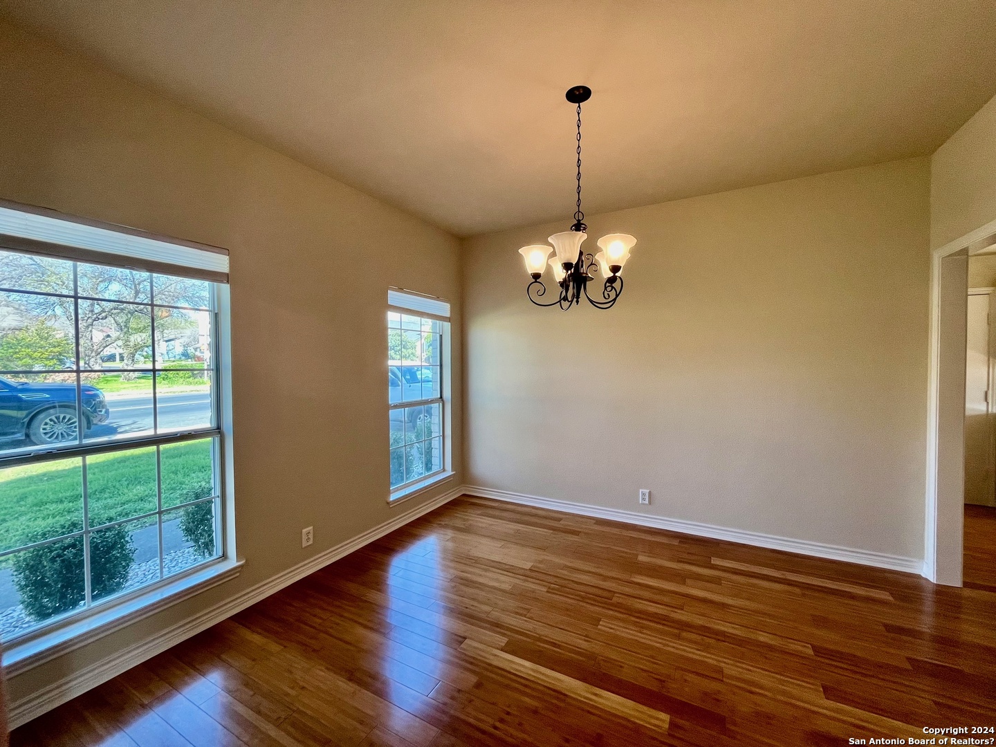 7100 MISTY RIDGE DR   Converse TX 78109-2701