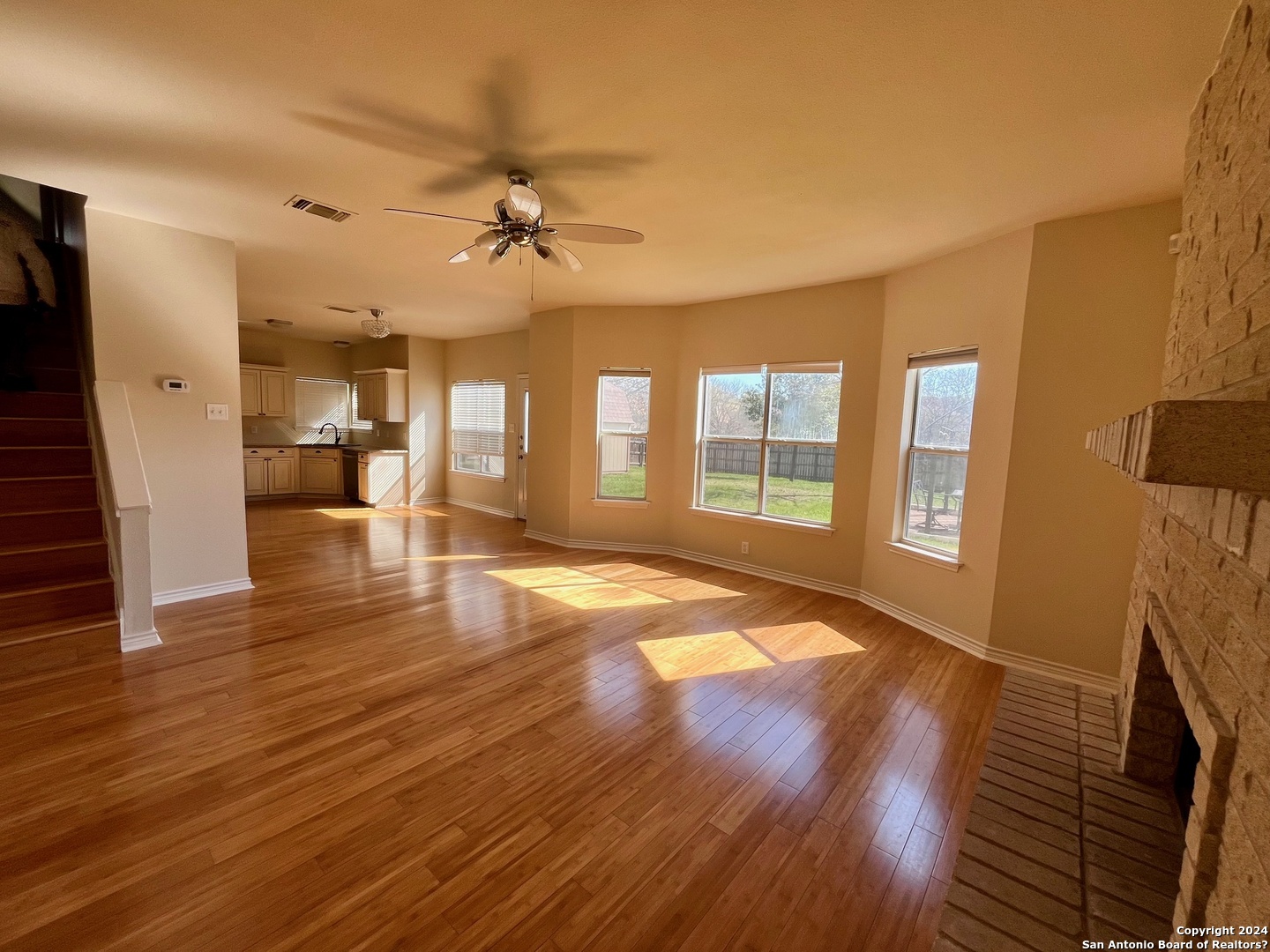 7100 MISTY RIDGE DR   Converse TX 78109-2701