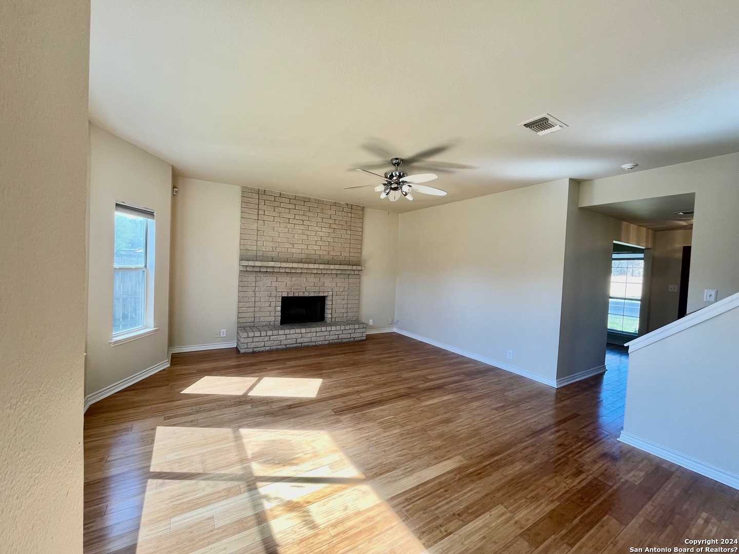 7100 MISTY RIDGE DR   Converse TX 78109-2701