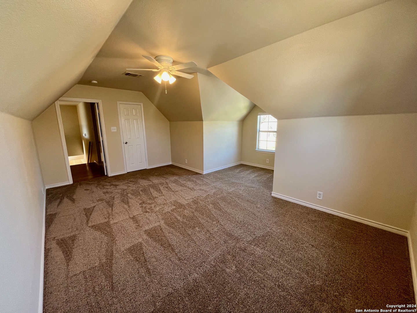 7100 MISTY RIDGE DR   Converse TX 78109-2701