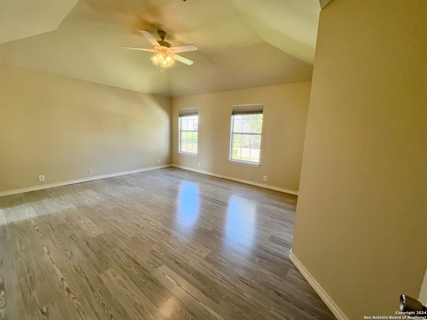 7100 MISTY RIDGE DR   Converse TX 78109-2701