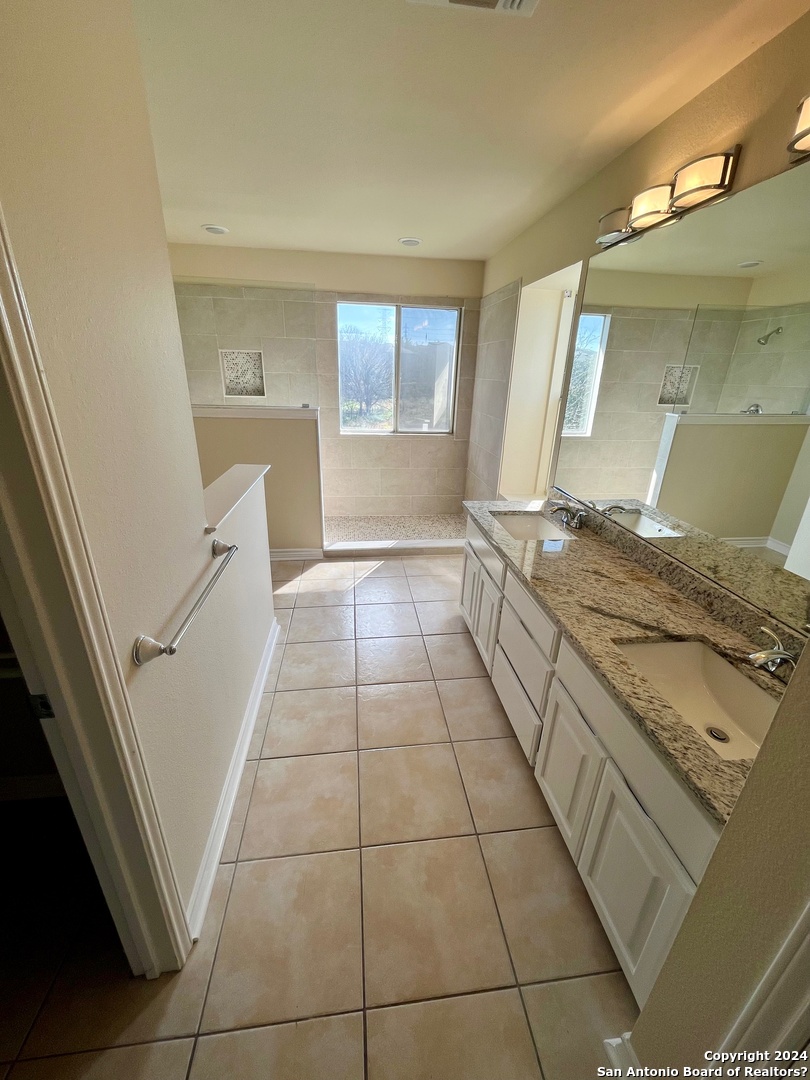 7100 MISTY RIDGE DR   Converse TX 78109-2701