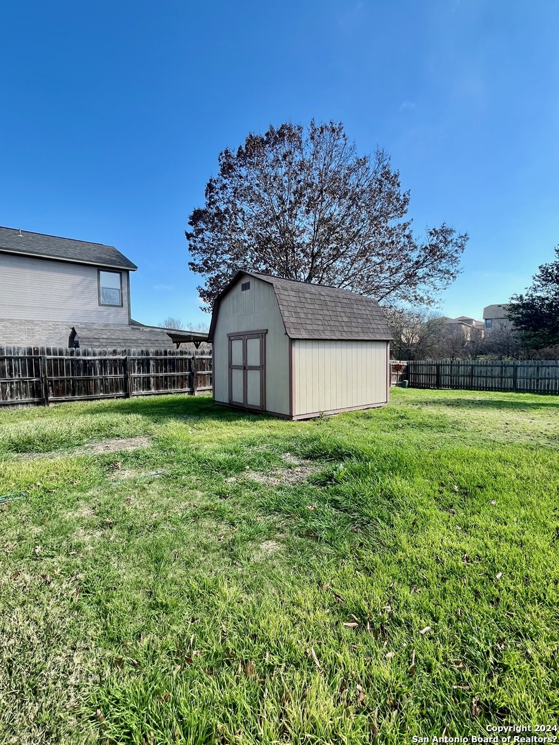 7100 MISTY RIDGE DR   Converse TX 78109-2701