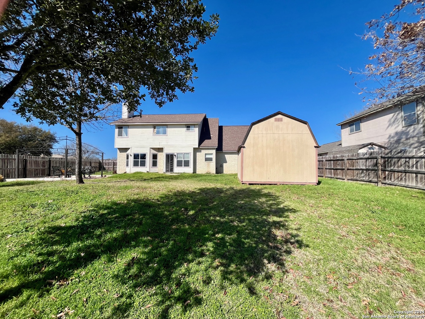 7100 MISTY RIDGE DR   Converse TX 78109-2701