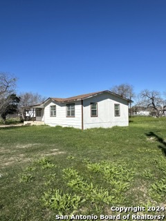 Photo of 186 Ave G in Poteet, TX