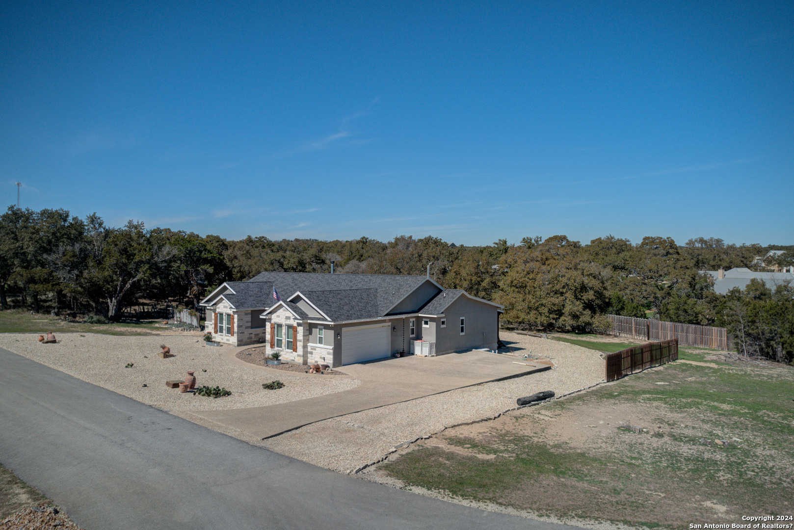 Photo of 1123 Long Hollow Dr in Canyon Lake, TX
