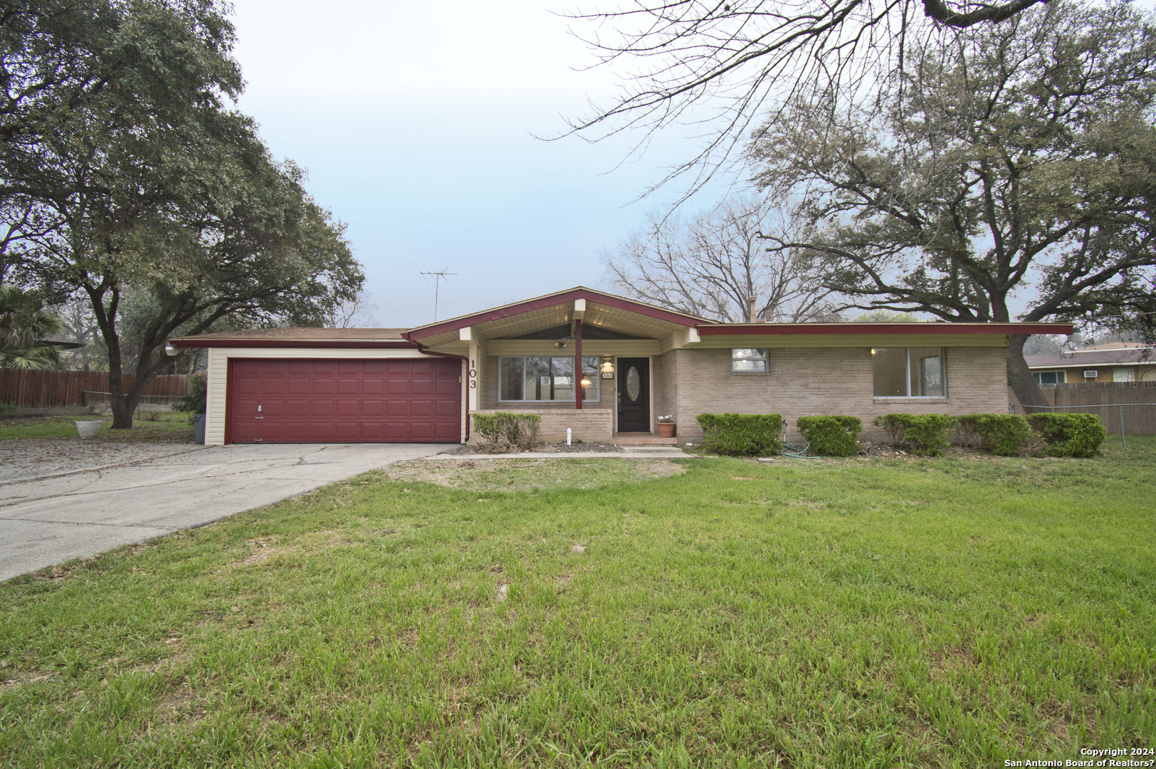 Photo of 103 Atwater Dr in San Antonio, TX
