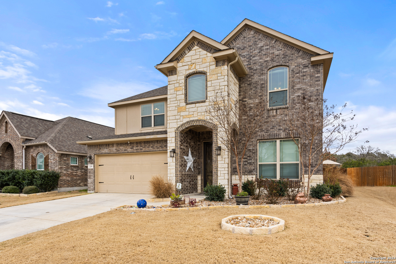 Photo of 219 Parkview Ter in Boerne, TX