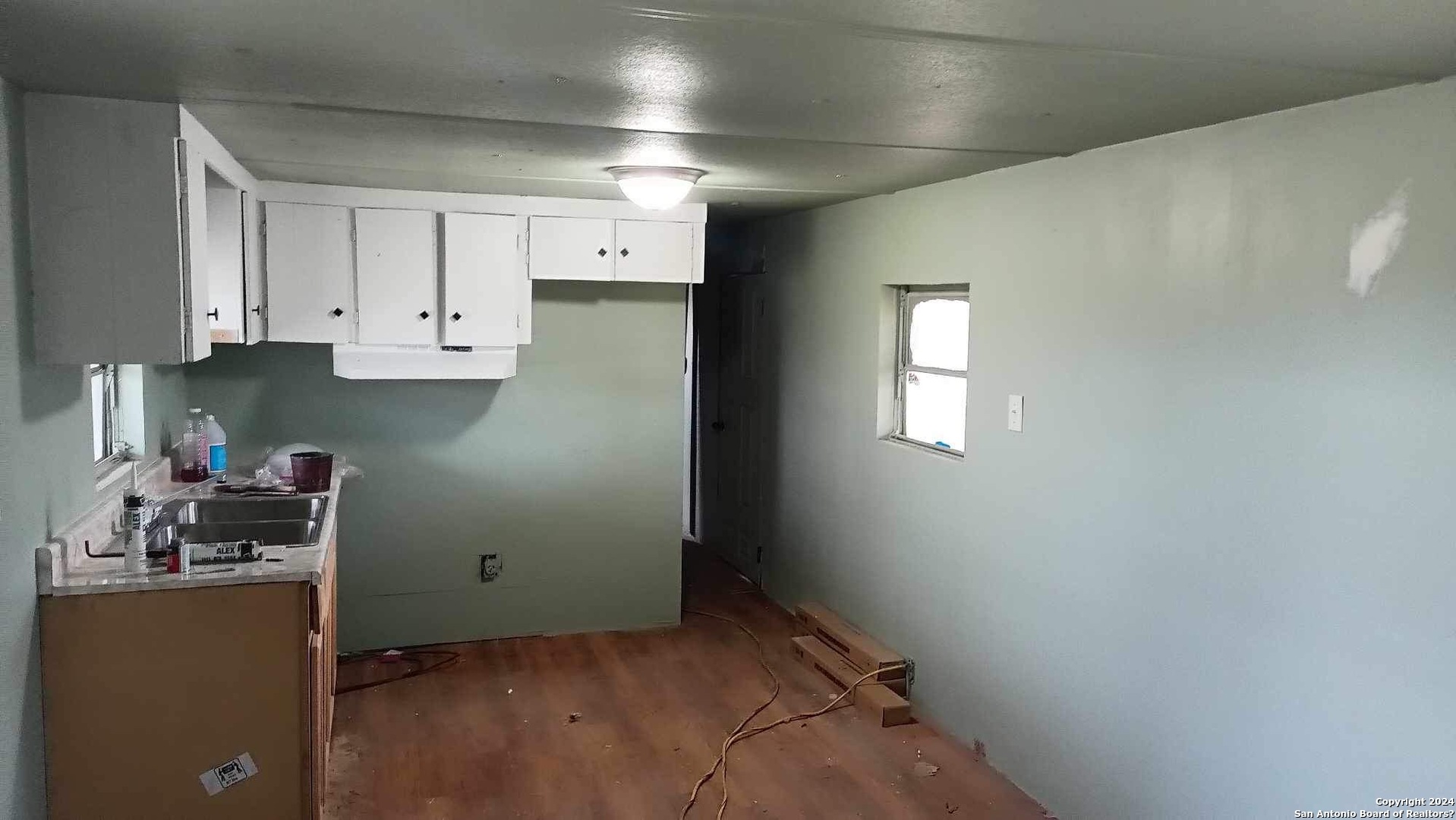 220 10th St   Christine TX 78012