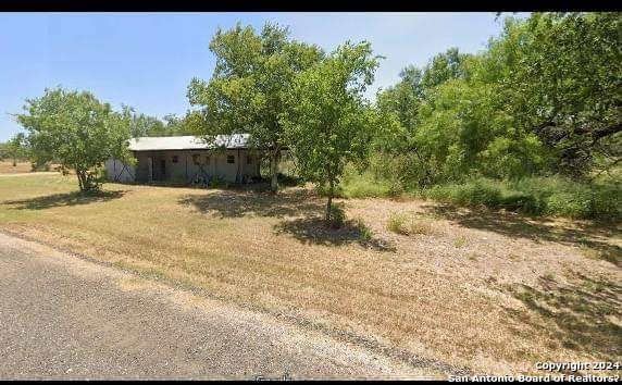 220 10th St   Christine TX 78012