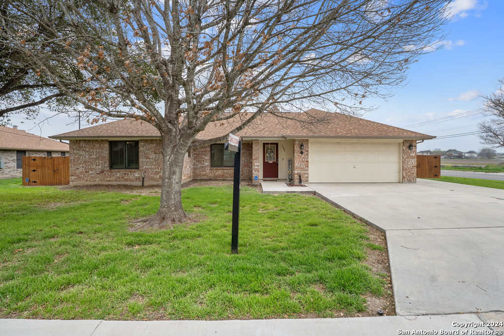 Photo of 1683 Devin Dr in New Braunfels, TX