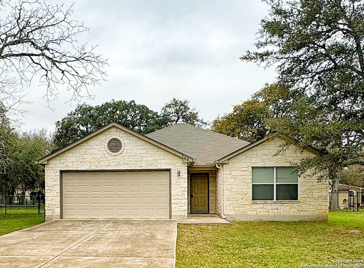Photo of 766 Deep Water Dr in Spring Branch, TX