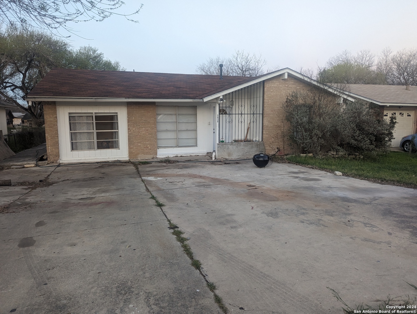 Photo of 5939 Millbank Dr in San Antonio, TX