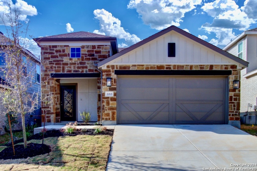 Photo of 2065 Flametree Ave in New Braunfels, TX
