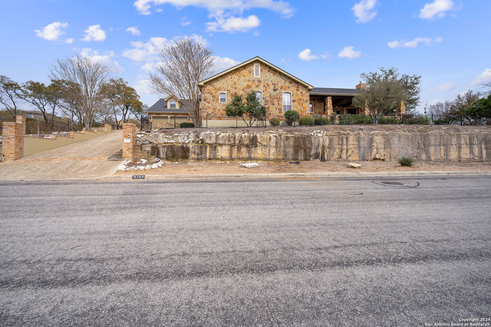 Photo of 6702 Wagner Wy in San Antonio, TX