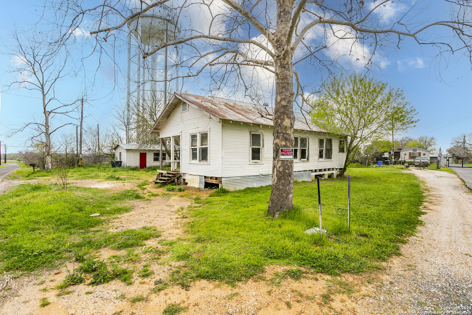 Photo of 539 Barcus St in Seguin, TX